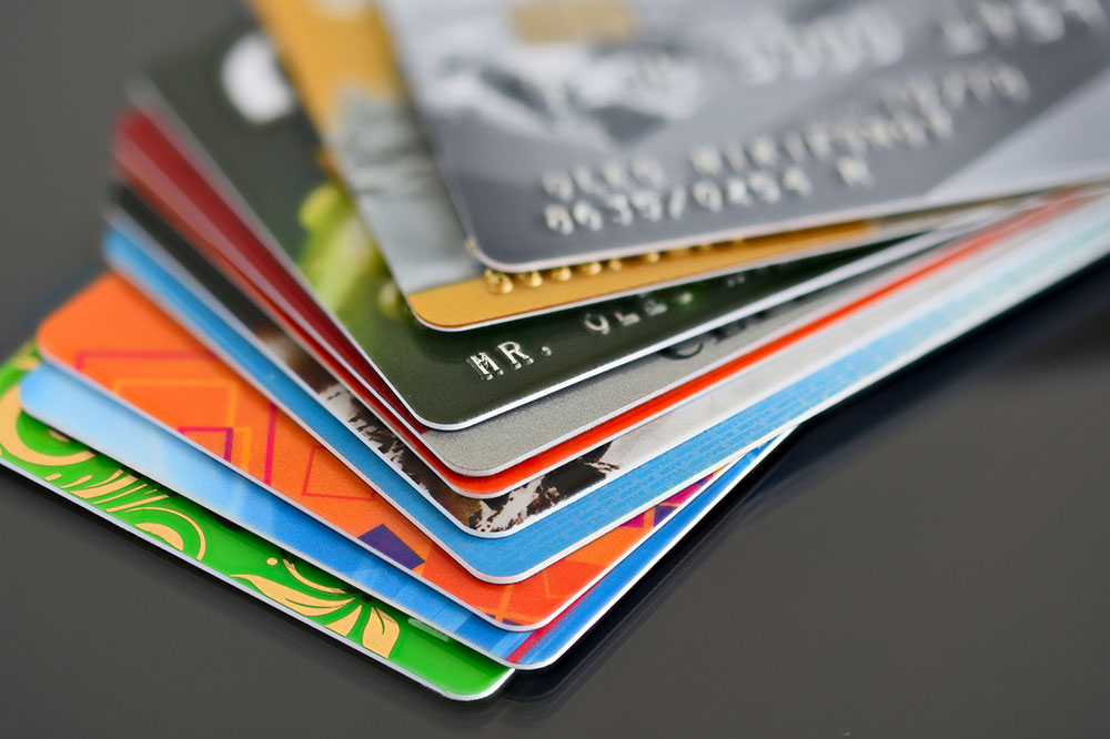 5 Credit Cards for Those With Poor Credit