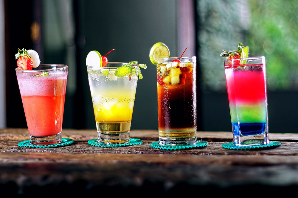 8 Cocktail Recipes to Charm Party Guests